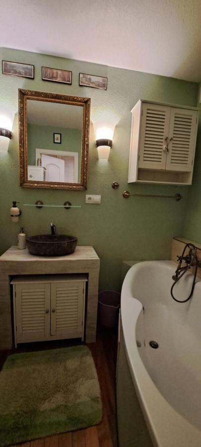 2 Rooms Apartment In Old Town 科希策 外观 照片